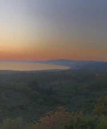 Vakantiehuis Kyparissia De Wandelboom *