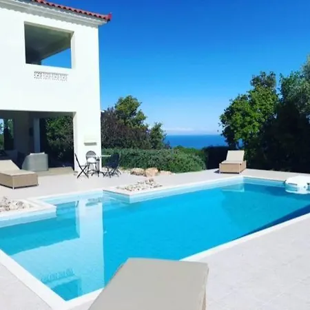 Vakantiehuis Kyparissia De Wandelboom