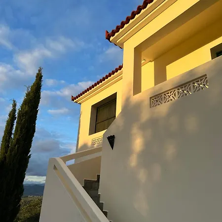 Vakantiehuis Kyparissia De Wandelboom