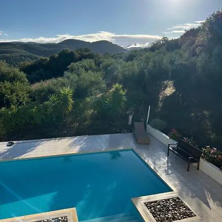 Kyparissia De Wandelboom * Vrises (Kiparissia)
