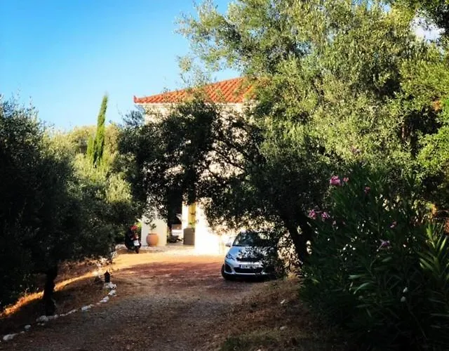 Kyparissia De Wandelboom Hébergement de vacances