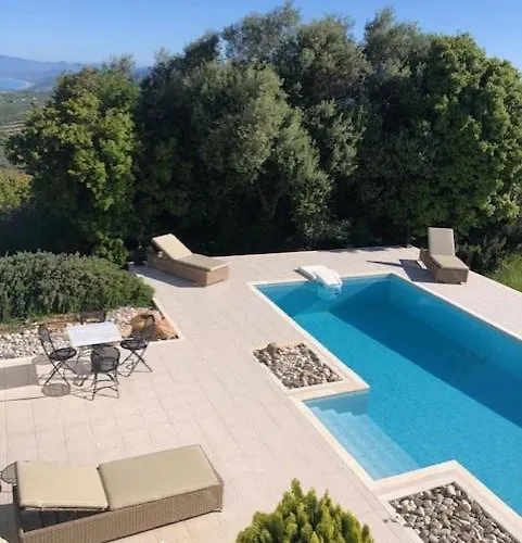 בית נופש Kyparissia De Wandelboom Vrises (Kiparissia)