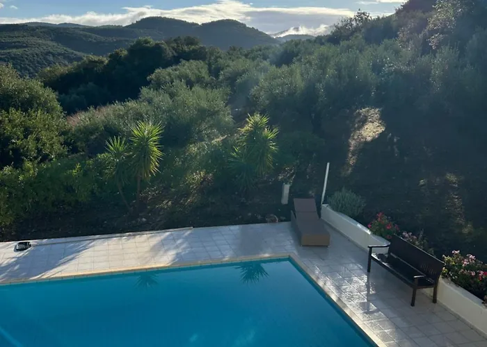 Kyparissia De Wandelboom * Vrises (Kiparissia)